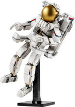 Load image into Gallery viewer, 31152 Space Astronaut
